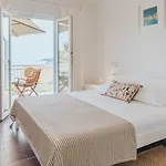 Anatota Hvar